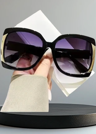 Lunettes de soleil oversize noires & dorées style glam rock chic, marca: Tendance, estado: Nuevo sin etiquetas, 15,00 €, 16,45 € Protección al comprador incluida