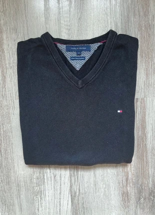 Pull Col en V Tommy Hilfiger taille M couleur noir, marque: Tommy Hilfiger, état: Très bon état, taille: M, 25,00 €, 26,95 € Protection acheteurs incluse