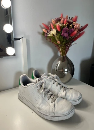 basket blanche adidas, merk: adidas, staat: Heel goed, maat: 37.5, € 8,00, € 9,10 inclusief Kopersbescherming