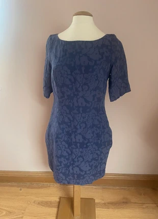 Elegant Savida dress in a beautiful deep blue/purple shade with a subtle floral style pattern, marque: Savida, état: Très bon état, taille: L / 40 / 12, 6,50 €, 7,53 € Protection acheteurs incluse