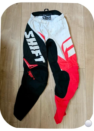 Pantalon Shift MX Ride Club Moto/Vtt blanc/noir/rouge taille 28 – Vintage 2000’s, collector rare, merk: SHIFT, staat: Heel goed, maat: S, € 44,00, € 46,90 inclusief Kopersbescherming Pro