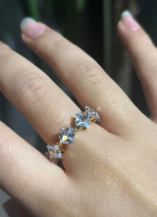 Bague fantaisie ajustable acier doré Brillants jamais portée, merk: Ella bijoux, staat: Nieuw zonder prijskaartje, maat: Aanpasbaar, € 8,50, € 9,63 inclusief Kopersbescherming
