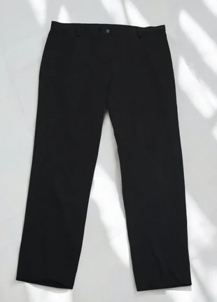 Pantalón de vestir formal negro – Talla 40,elegante y comodo, merk: Local, staat: Heel goed, maat: L / 40 / 12, € 9,00, € 10,15 inclusief Kopersbescherming