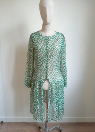 Sobrecamisa de seda con estampado geométrico verde y crudo de Hoss Intropia, merk: Hoss Intropia, staat: Heel goed, maat: M / 38 / 10, € 35,00, € 37,45 inclusief Kopersbescherming