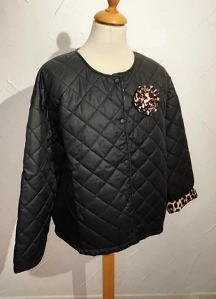 Doudoune fine noire matelassée oversize – Imprimé Léopard avec broche Neuve  Taille 46, staat: Nieuw zonder prijskaartje, maat: XXXL / 46 / 18, € 25,00, € 26,95 inclusief Kopersbescherming