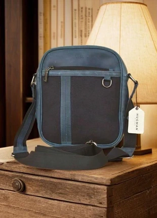 Borsa tracolla artigianale in pelle vegetale blu navy scuro e nera stile e pensata per regalo, marca: hugmanmilano, estado: Nuevo con etiquetas, 29,00 €, 31,15 € Protección al comprador Pro incluida