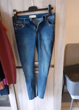 Jeans skinny, marque: M.Sara, état: Très bon état, taille: M / 38 / 10, 2,50 €, 3,33 € Protection acheteurs incluse
