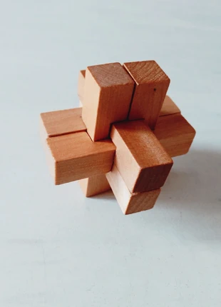 Casse tête croix du charpentier, staat: Heel goed, € 2,00, € 2,80 inclusief Kopersbescherming