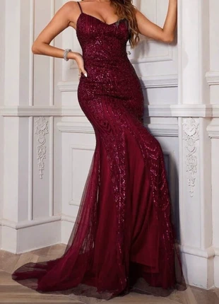 Burgundy Sequin Mermaid Evening Gown, marque: Shein, état: Neuf sans étiquette, taille: L / 40 / 12, 30,00 €, 32,20 € Protection acheteurs incluse