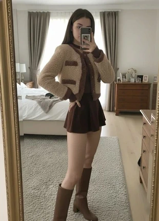 Vintage Veste Courte Bouclette Beige et Marron Col Rond Style Chanel, marca: Vintage Dressing, estado: Muy bueno, tamaño: M / 38 / 10, 54,90 €, 58,35 € Protección al comprador incluida