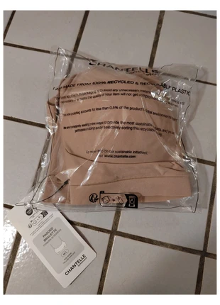 Brassière Neuve Chantelle Taille M /L, marque: Chantelle, état: Neuf avec étiquette, taille: M, 29,00 €, 31,15 € Protection acheteurs incluse
