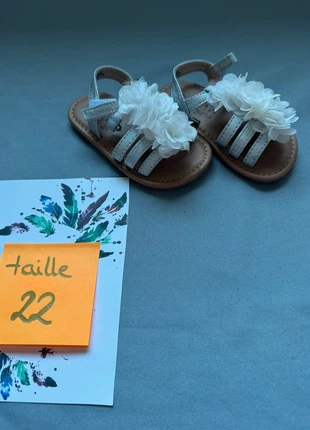 Sandale à fleur en tulle, brand: Nini & Girls, condition: Very good, size: 22, €3.00, €3.85 includes Buyer Protection