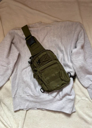 Sac à bandoulière tech y2k vert militaire, marque: y2k, état: Très bon état, 25,00 €, 26,95 € Protection acheteurs (Pro) incluse