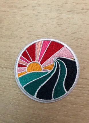 Écusson patch brodé soleil vague neuf, merk: sansnom., staat: Nieuw met prijskaartje, € 5,99, € 6,99 inclusief Kopersbescherming