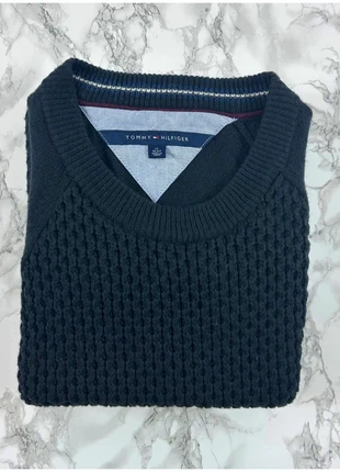 Pull Tommy Hilfiger Noir / Col V / Logo brodé / Taille L grande taille Femme, marke: Tommy Hilfiger, zustand: Sehr gut, größe: L / 40 / 12, 23,00 €, 24,85 € inklusive Vinted-Käuferschutz