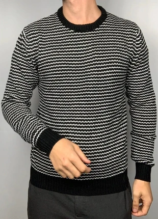 Pull Col Rond Noir et Blanc zébré, brand: Vintage Dressing, condition: Good, size: M, €9.99, €11.19 includes Buyer Protection Pro