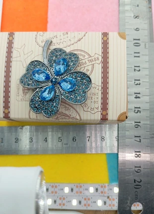 Broche avec la boîte, marca: Broche.fr, estado: Muito bom, €5.00, €5.95 inclui Proteção do Comprador Pro