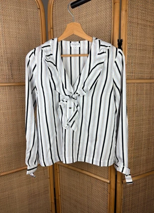 Top, Blouse Manches Longues Blanche à Rayures Noires à volants au Col Claudie Pierlot Taille 36, brand: Claudie Pierlot, condition: Very good, size: S / 36 / 8, €35.00, €37.45 includes Buyer Protection Pro
