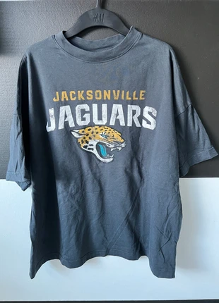 Grijs oversized t shirt met print van H&M, brand: H&M, condizioni: Ottime, taglia: S / IT 40 / EU 36, €2.50, €3.33 include la Protezione acquisti