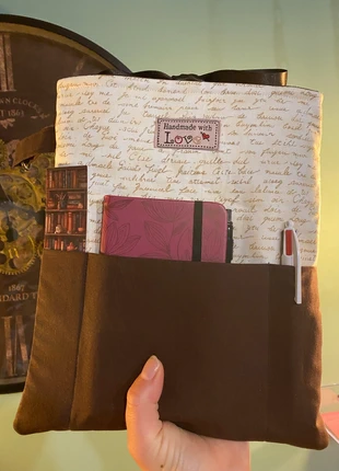 Pochette livre/tablette, brand: l’atelier de mama, condizioni: Nuovo con cartellino, €22.00, €23.80 include la Protezione acquisti