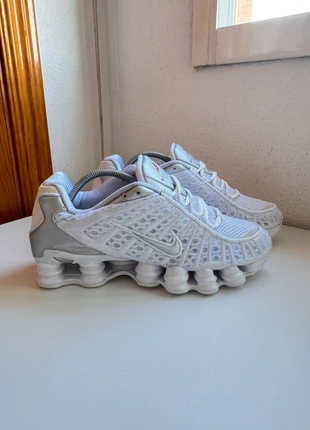 Nike Shox Blanca, brand: Nike, condizioni: Nuovo senza cartellino, taglia: 43, €60.00, €63.70 include la Protezione acquisti