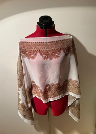 Poncho blanc bohème effet foulard avec perles aux bras – Élégant, boheme, motif cachemire, marque: Vintage Dressing, état: Très bon état, taille: Taille unique, 9,00 €, 10,15 € Protection acheteurs incluse