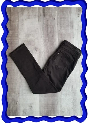 Jean Levi's Classic 04701 Pitch black demi-curve noir Levi Strauss taille 40 (L)  W29 L32, merk: Levi's, staat: Goed, maat: L / 40 / 12, € 16,90, € 18,45 inclusief Kopersbescherming