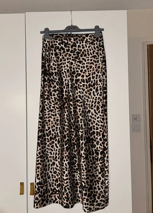 Juge léopard fluide, marque: Stradivarius, état: Très bon état, taille: S / 36 / 8, 8,00 €, 9,10 € Protection acheteurs incluse