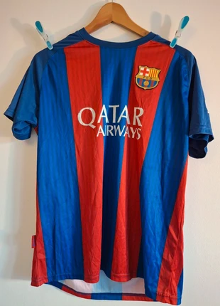 Tee-shirt maillot de football quatar Airways taille M, marque: Football, état: Très bon état, taille: M, 8,90 €, 10,05 € Protection acheteurs incluse