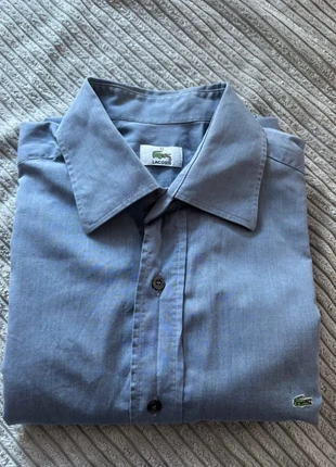 Chemise Lacoste logo brodée en très bon état taille L chemise 9, marque: Lacoste, état: Très bon état, taille: L, 18,00 €, 19,60 € Protection acheteurs incluse