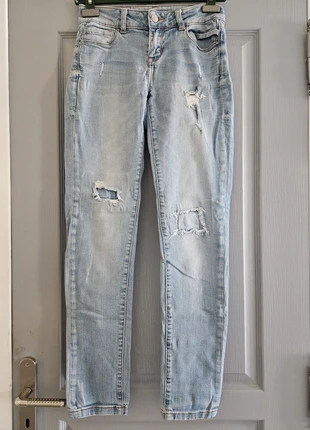 Jean denim troué slim femme - Taille XS / 34 - Cache Cache - Bleu clair, merk: Cache Cache, staat: Heel goed, maat: XS / 34 / 6, € 6,00, € 7,00 inclusief Kopersbescherming