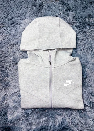 Pull à capuche Nike Tech - Windrunner, brand: Nike, condition: Very good, size: L / 40 / 12, €34.95, €37.40 includes Buyer Protection