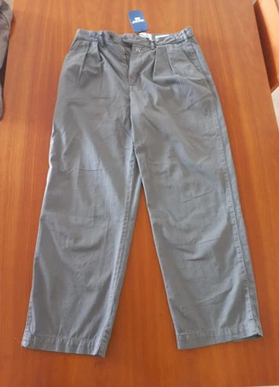 Pantalón Gris Oversized, marca: we are not friends, estado: Novo com etiquetas, tamanho: S, €40.00, €42.70 inclui Proteção do Comprador