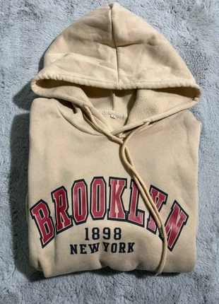 Pull Shein Brooklyn Beige - Taille XL, marque: Shein, état: Très bon état, taille: XL / 42 / 14, 3,00 €, 3,85 € Protection acheteurs incluse