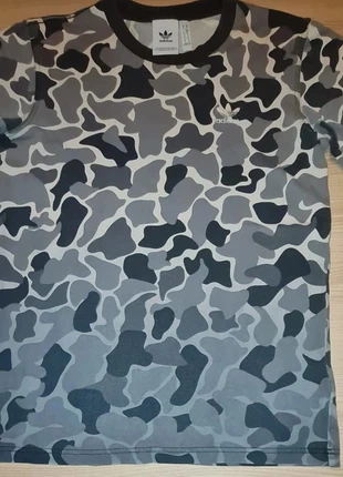 T-shirt camouflage Adidas taille S, marke: adidas, zustand: Gut, größe: S, 2,07 €, 2,87 € inklusive Vinted-Käuferschutz