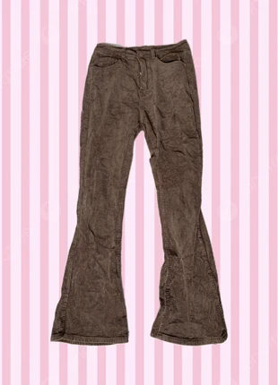 Bruine corduroy flare jeans, brand: Shein, condizioni: Ottime, taglia: S / IT 40 / EU 36, €5.00, €5.95 include la Protezione acquisti