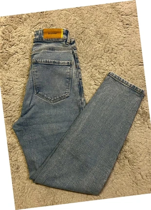 Jean Stradivarius Mom Slim Taille 34 (US 02 / UK 06), marque: Stradivarius, état: Neuf sans étiquette, taille: XS / 34 / 6, 13,99 €, 15,39 € Protection acheteurs incluse