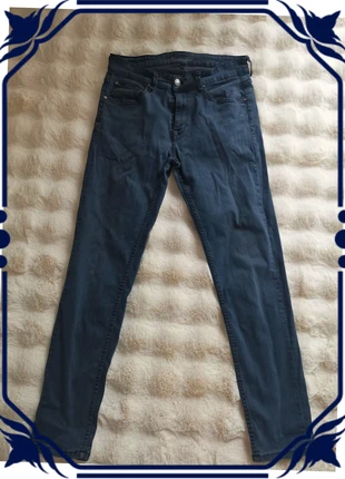 Jean celio slim taille 36, marque: Celio, état: Bon état, taille: W27 | FR 36, 5,00 €, 5,95 € Protection acheteurs incluse