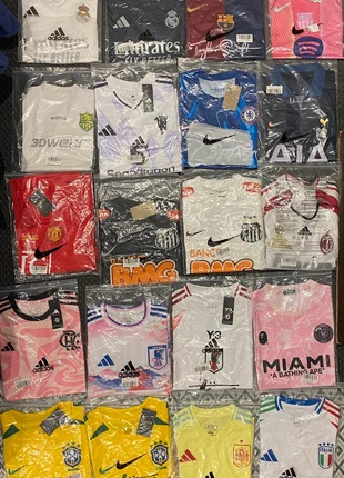 Maillot foot aux choix, marque: Football, état: Neuf avec étiquette, taille: M, 1,00 €, 1,75 € Protection acheteurs incluse