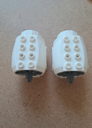 Lot #002. Lego Engine (part 43121), merk: LEGO, staat: Heel goed, maat: Universeel, € 3,00, € 3,85 inclusief Kopersbescherming