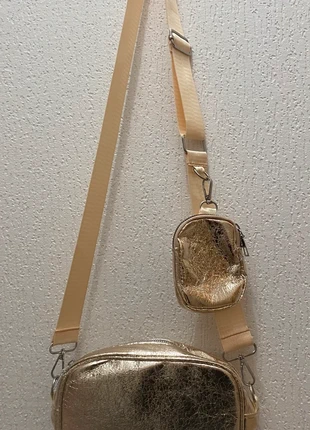 Sacoche doré avec porte monnaie - neuf, état: Neuf sans étiquette, 12,00 €, 13,30 € Protection acheteurs incluse