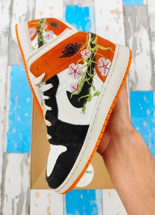 Baskets Sneackers Jordan 1 Mid << Floral Orange >> Taille 36.5, brand: Jordan, condizioni: Ottime, taglia: 36.5, €55.00, €58.45 include la Protezione acquisti Pro