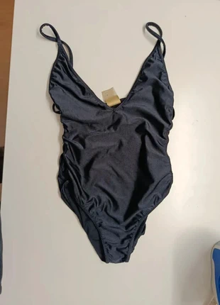 Maillot noir lacet, marque: Triya, état: Neuf sans étiquette, taille: XS / 34 / 6, 7,00 €, 8,05 € Protection acheteurs incluse