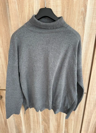 Damestrui Col Grijs Large, marque: Primark, état: Bon état, taille: L / 40 / 12, 2,00 €, 2,80 € Protection acheteurs incluse