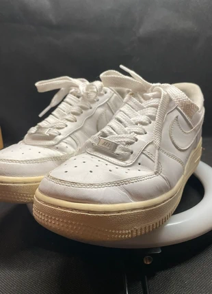 Nike air force one blanche, marque: Nike Air, état: Satisfaisant, taille: 38, 10,00 €, 11,20 € Protection acheteurs incluse