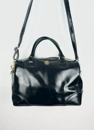 Tory Burch - Sac à main en cuir lisse vernis Noir - porté épaule ou bandoulière, marque: Tory Burch, état: Très bon état, 95,00 €, 100,45 € Protection acheteurs incluse