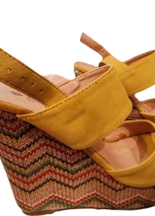 Sandali con zeppa 40 senape segue nuovi, brand: Segue, condizioni: Nuovo con cartellino, taglia: 40, €12.00, €13.30 include la Protezione acquisti