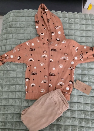 Ensemble bebe, brand: Inconnu, condition: New with tags, size: 9-12 months / 74 cm, €9.00, €10.15 includes Buyer Protection