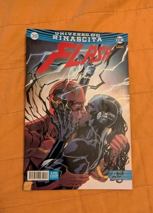 Flash - Universo DC Rinascita (Lion, n. 35) Bacio Scarlatto!, staat: Nieuw zonder prijskaartje, € 3,00, € 3,85 inclusief Kopersbescherming