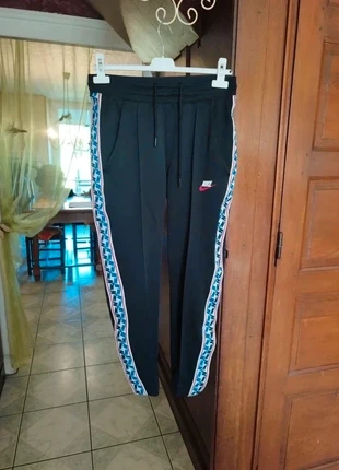 Pantalon jogging noir Nike S/36 bandes rouge bleu longueur 90 cm vintage sportswear men, marca: Nike, estado: Muito bom, tamanho: S, €12.00, €13.30 inclui Proteção do Comprador